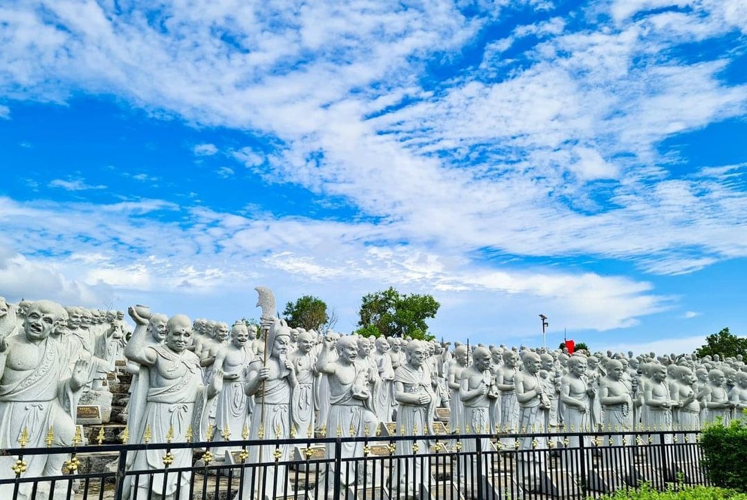 Temple of 1000 statues